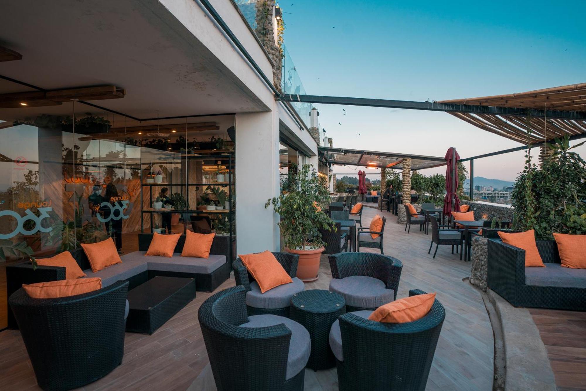 Monarch Hotel Addis Abeba Zewnętrze zdjęcie